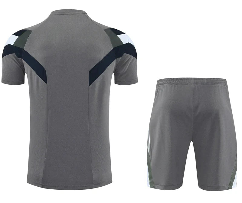 25/26 Real Madrid Training Kit – Shirt & Shorts