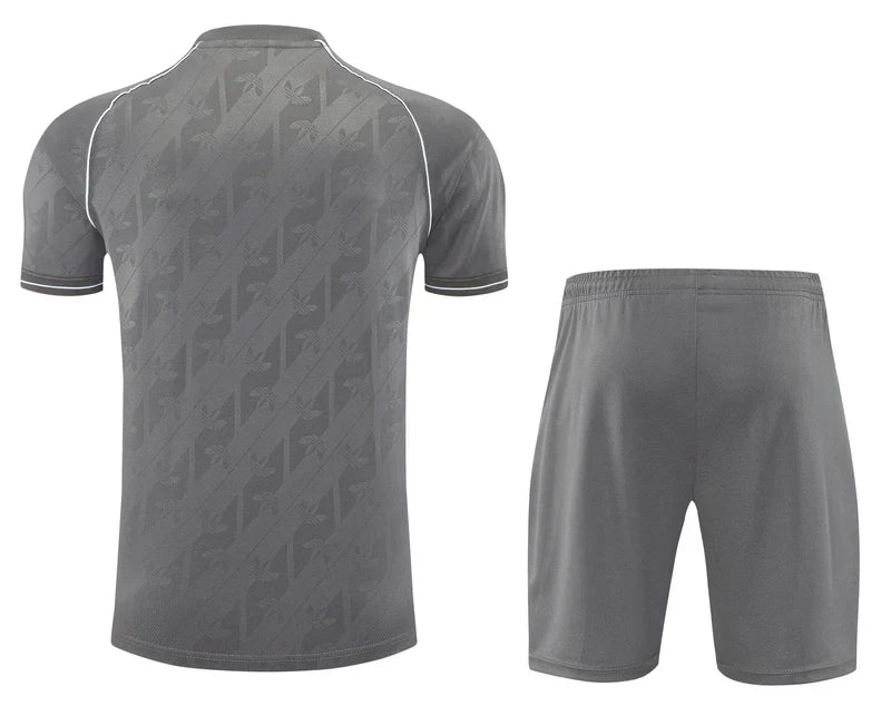 25/26 Real Madrid Training Kit – Shirt & Shorts