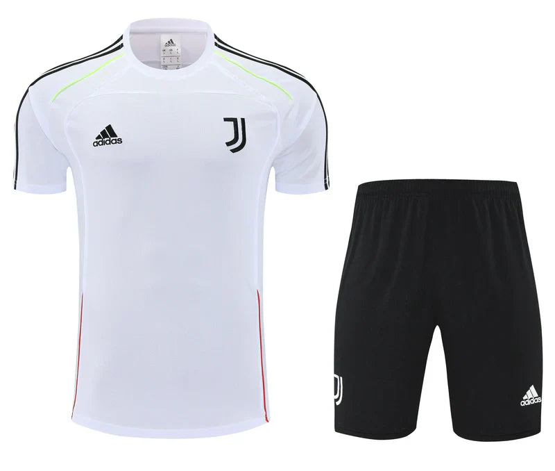 25/26 Juventus Training Kit – Shirt & Shorts