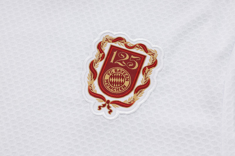 25/26 Bayern Munich Training Kit  – Shirt & Shorts