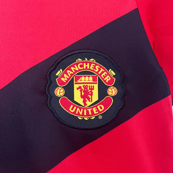09/10 Manchester United Kids Home Kit – Shirt & Shorts