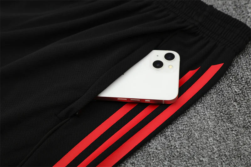 25/26 Manchester United Kids Training Kit – Shirt & Shorts