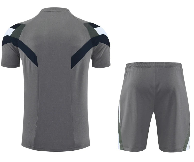 25/26 Real Madrid Training Kit  – Shirt & Shorts