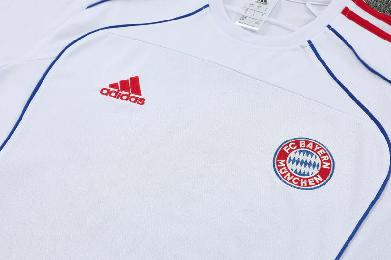 25/26 Bayern Munich Training Kit  – Shirt & Shorts
