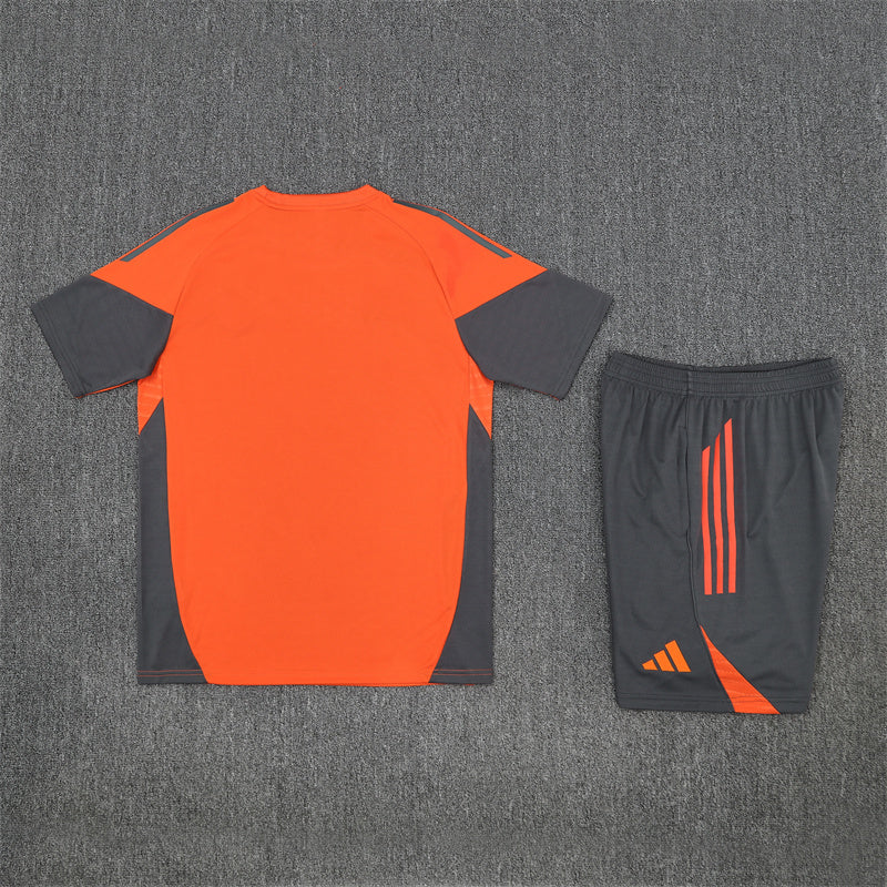 25/26 Bayern Munich Training Kit  – Shirt & Shorts