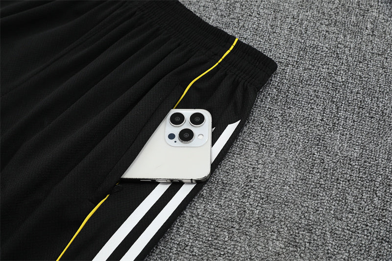 25/26 Real Madrid Training Kit  – Shirt & Shorts