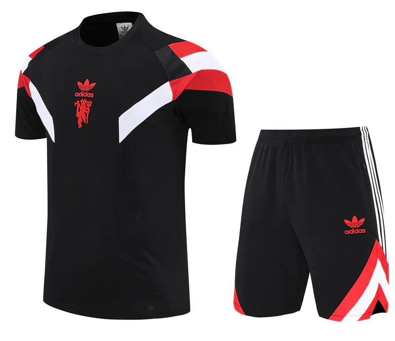 25/26 Manchester United Training Kit  – Shirt & Shorts