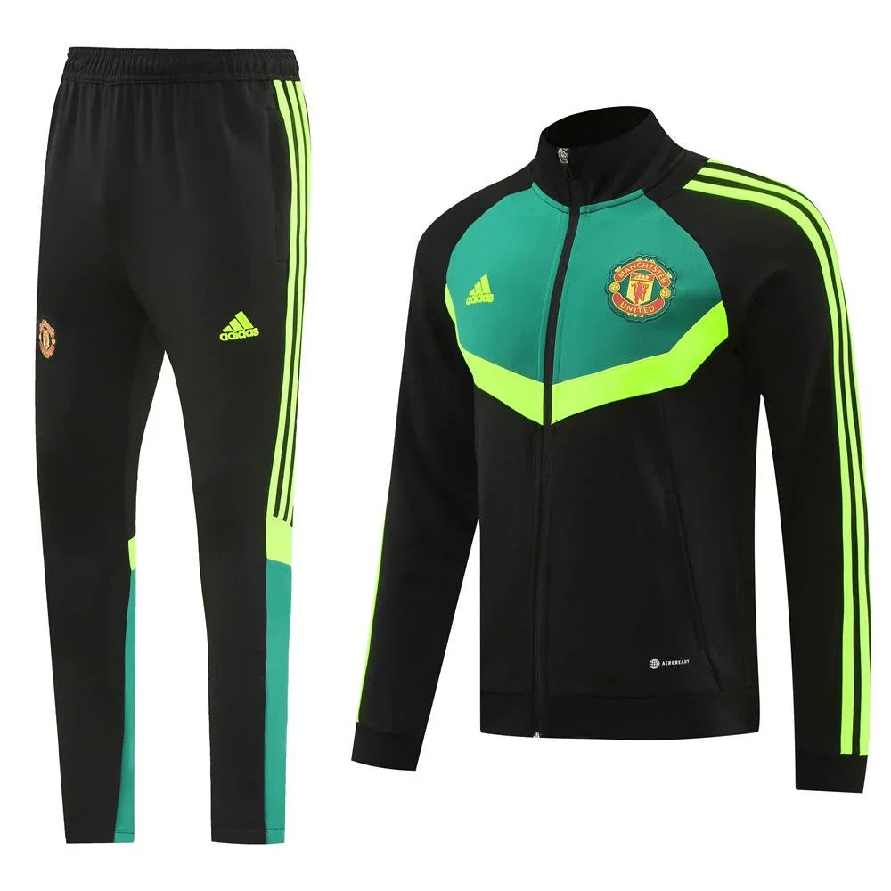 24/25 Manchester United Tracksuit Kit