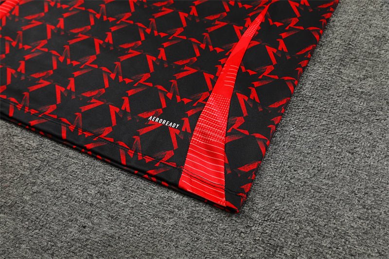 24/25 Manchester United Tracksuit